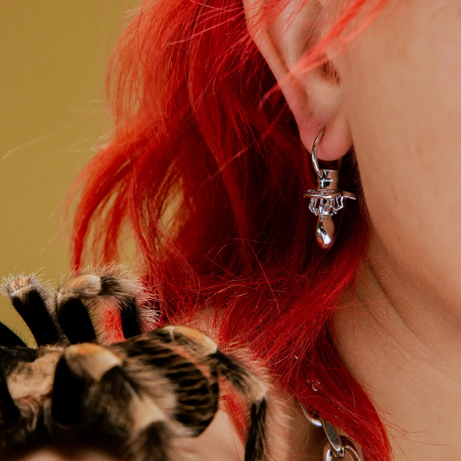 SPIDER PACIFIER EARRING - Hard Jewelry™